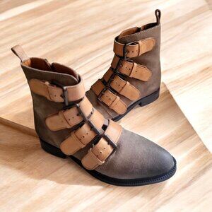 Band of the free Hawthorne Taupe Suede buckle boots. Trendy Boho Hippie US 7